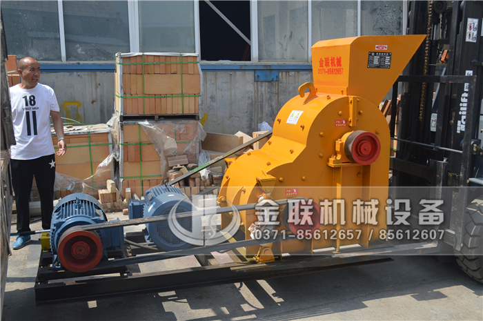 哪個廠家煤矸石粉碎機優(yōu)勢多，購買一臺需要多少錢？