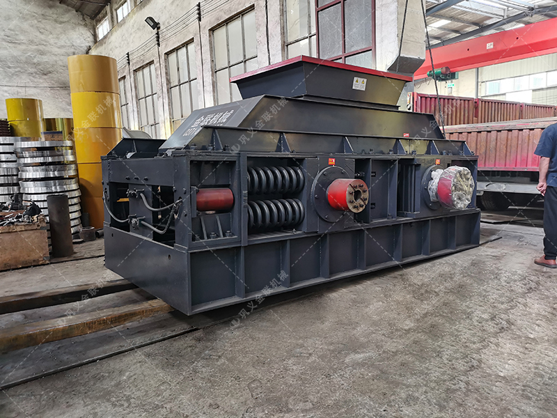 2PG1510型對輥式制砂機 大型制砂機發(fā)往湖北 2PG1510型對輥式制砂機 大型制砂機發(fā)往湖北