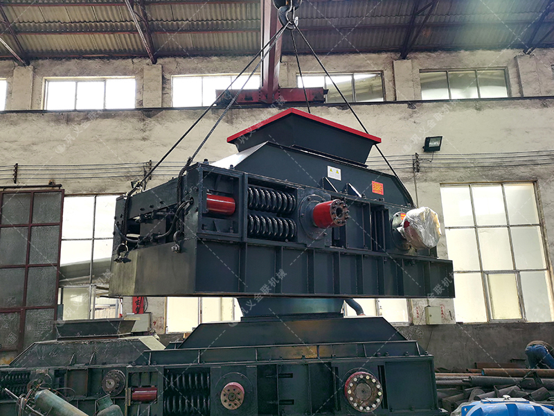 2PG1000x700中型對(duì)輥破碎機(jī)發(fā)貨圖片 2PG1000x700中型對(duì)輥破碎機(jī)發(fā)貨圖片