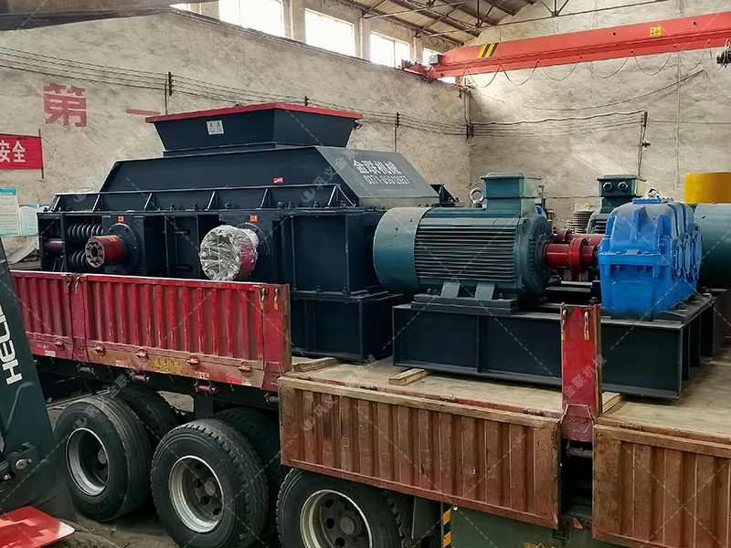 1500x1000型對輥制砂機 大型制砂機發往內蒙古