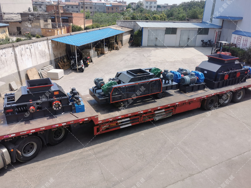 2PGC900X900雙齒輥破碎機(jī)發(fā)貨圖片_發(fā)往內(nèi)蒙古赤峰_破碎煤 2PGC900X900雙齒輥破碎機(jī)發(fā)貨圖片_發(fā)往內(nèi)蒙古赤峰_破碎煤
