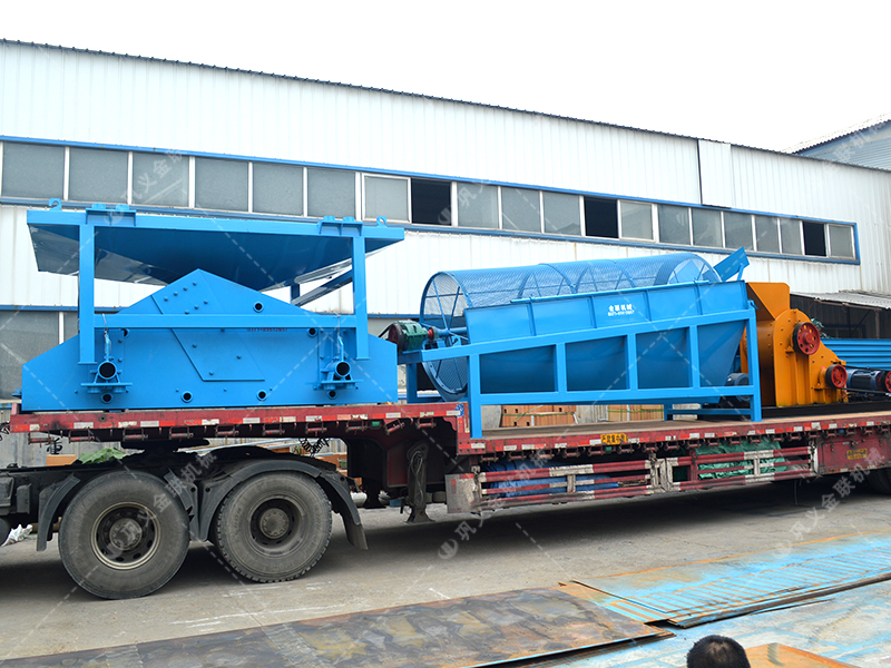 86雙級粉碎機(jī)生產(chǎn)線發(fā)貨圖片_發(fā)往廣西百色_破碎篩分金礦石 86雙級粉碎機(jī)生產(chǎn)線發(fā)貨圖片_發(fā)往廣西百色_破碎篩分金礦石