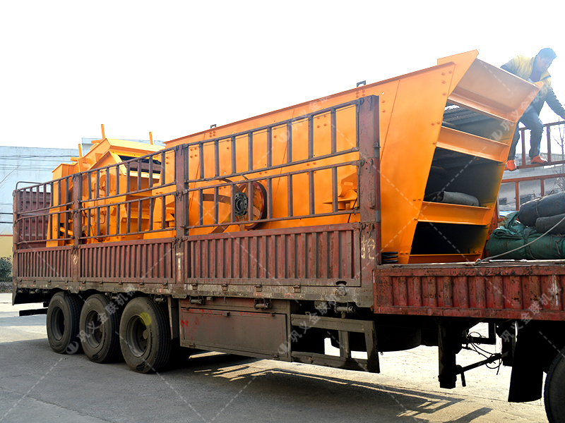 石料生產線設備發往重慶_1214反擊式破碎機_1548圓振動篩 石料生產線設備發往重慶_1214反擊式破碎機_1548圓振動篩