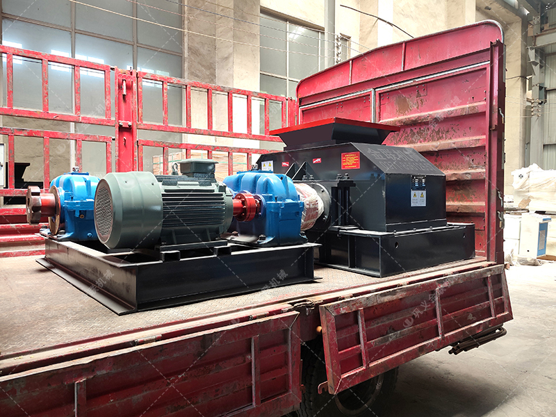 2PG800x600對輥破碎機發(fā)貨圖片_發(fā)往貴州貴陽_破碎鵝卵石 2PG800x600對輥破碎機發(fā)貨圖片_發(fā)往貴州貴陽_破碎鵝卵石