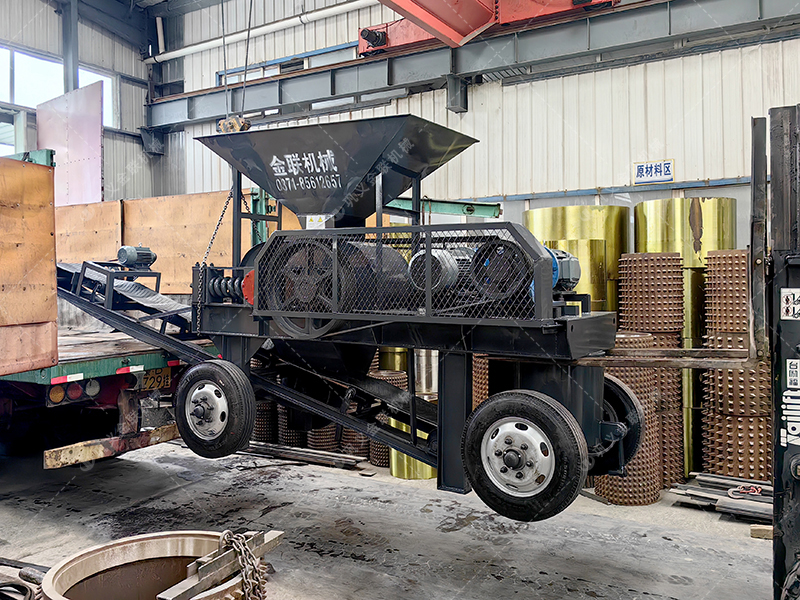 610X400對輥破碎機發貨圖片_發往甘肅蘭州_破碎金礦石