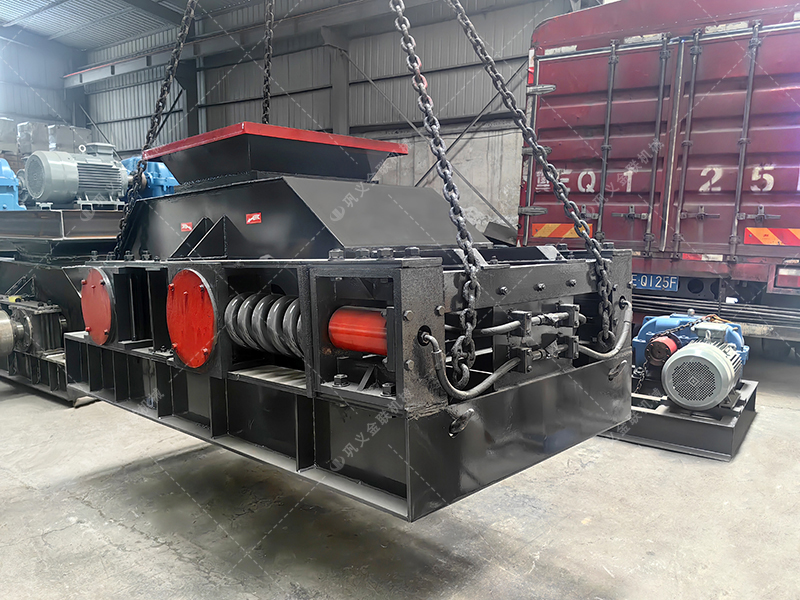 2PG800X600對輥破碎機發貨圖片_發往廣西三江_鵝卵石制砂