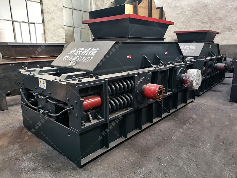 2PG1000X700連軸式對(duì)輥破碎機(jī)發(fā)貨圖片_發(fā)往廣東湛江_玄武巖制砂 2PG1000X700連軸式對(duì)輥破碎機(jī)發(fā)貨圖片_發(fā)往廣東湛江_玄武巖制砂