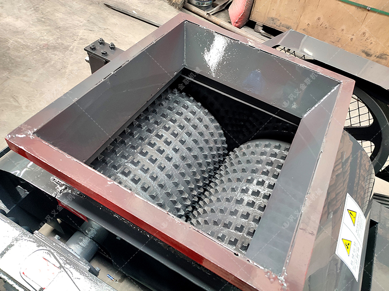 玻璃破碎用雙齒輥破碎機(jī)怎么樣??jī)r(jià)格貴嗎? 玻璃破碎用雙齒輥破碎機(jī)怎么樣??jī)r(jià)格貴嗎?