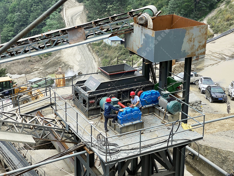 傳統(tǒng)破碎生產(chǎn)線為何要加裝對(duì)輥破碎機(jī)作為終破設(shè)備？